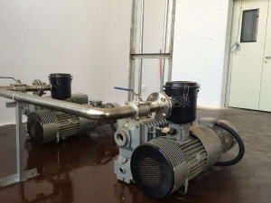 旋片式真空泵使用現場